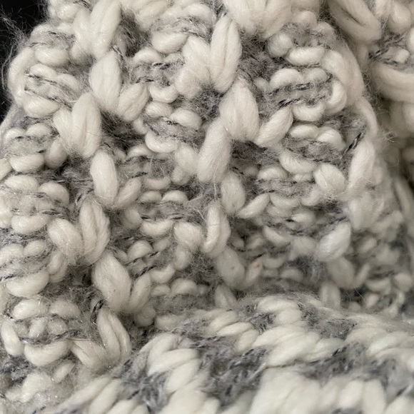 Steve Madden hat and scarf woman’s set - Picture 7 of 12